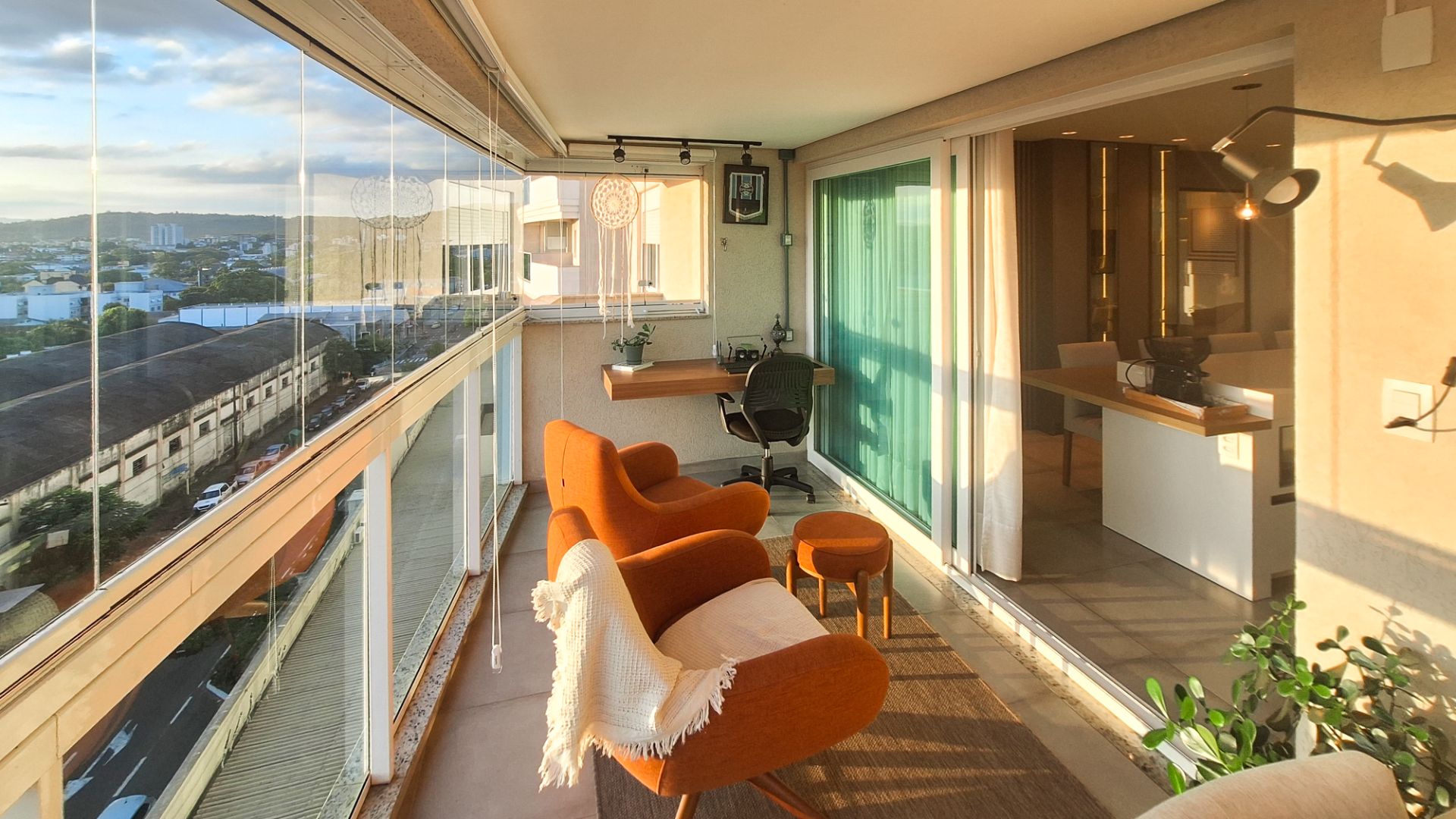 Apartamento no München Open Mall com 2 dormitórios e sacada