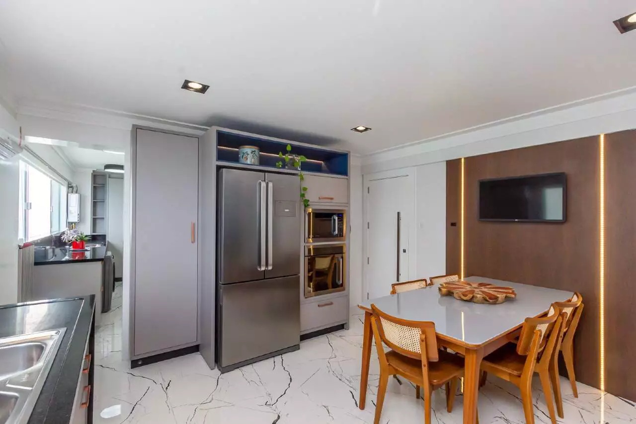 Apartamento Frente Mar no Edifício Imperatriz à venda no centro de Balneário Camboriú — foto 9