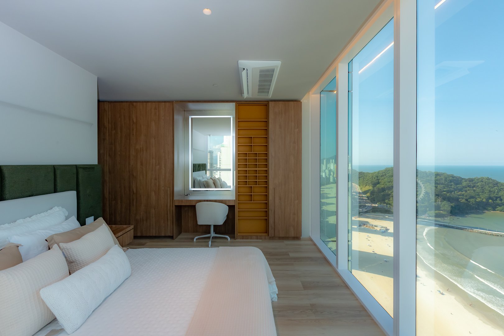 Apartamento Frente Mar no Edifício Boreal Tower à venda no centro de Balneário Camboriú — foto 23
