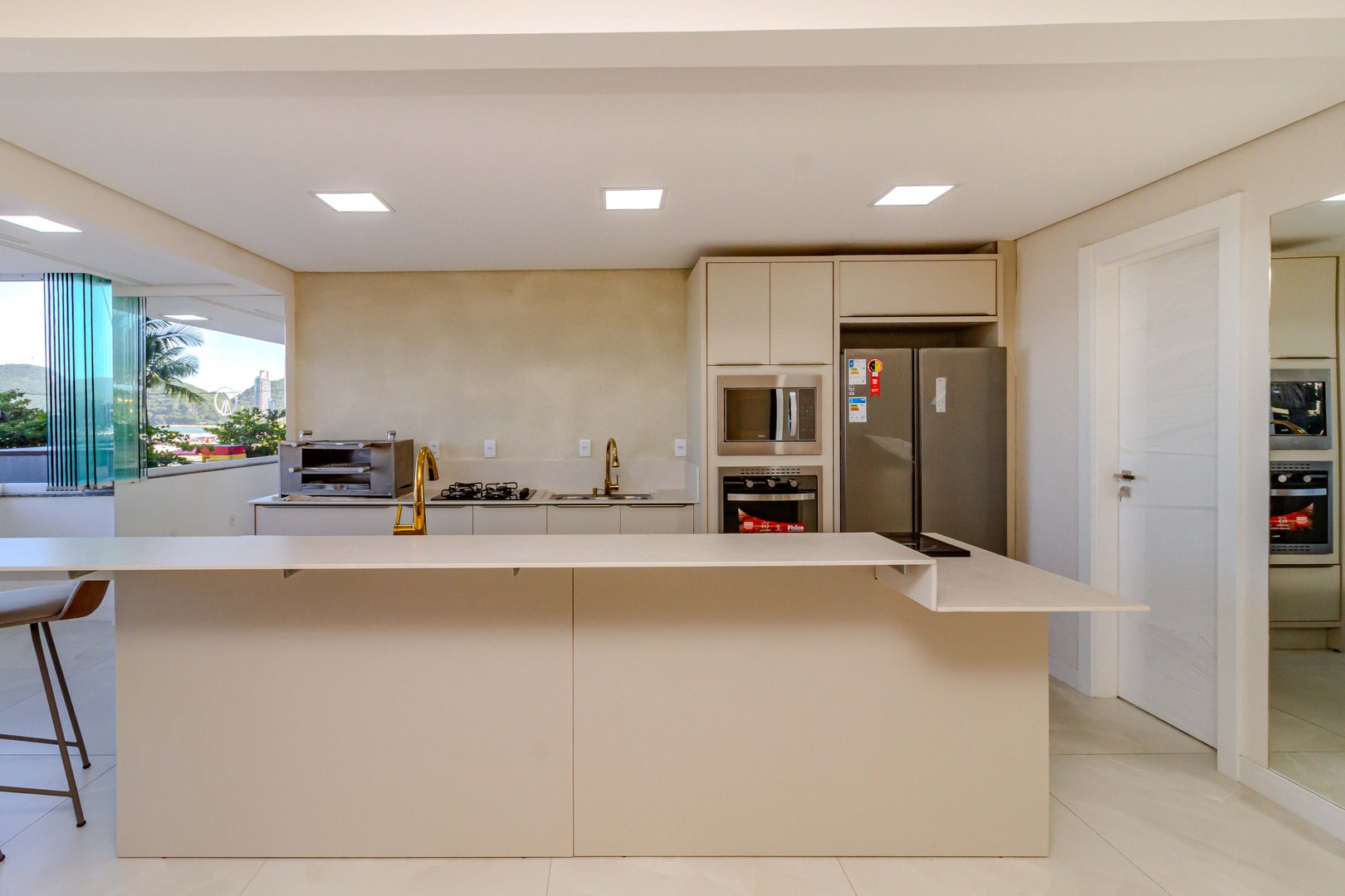 Apartamento Frente Mar no Edifício Oasis à venda no centro de Balneário Camboriú — foto 7