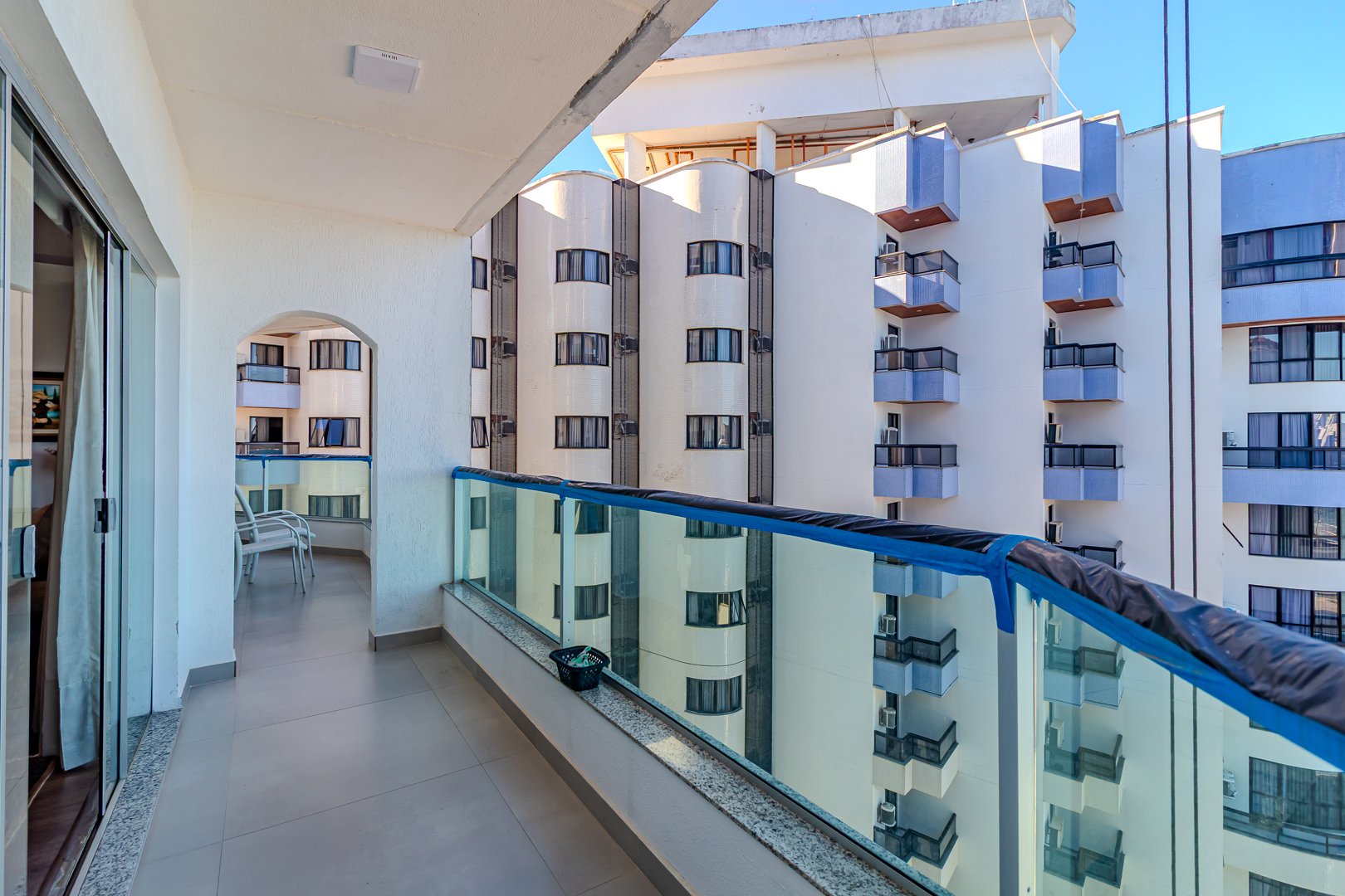 Apartamento quadra mar no Edifício Paris à venda no centro de Balneário Camboriú — foto 24