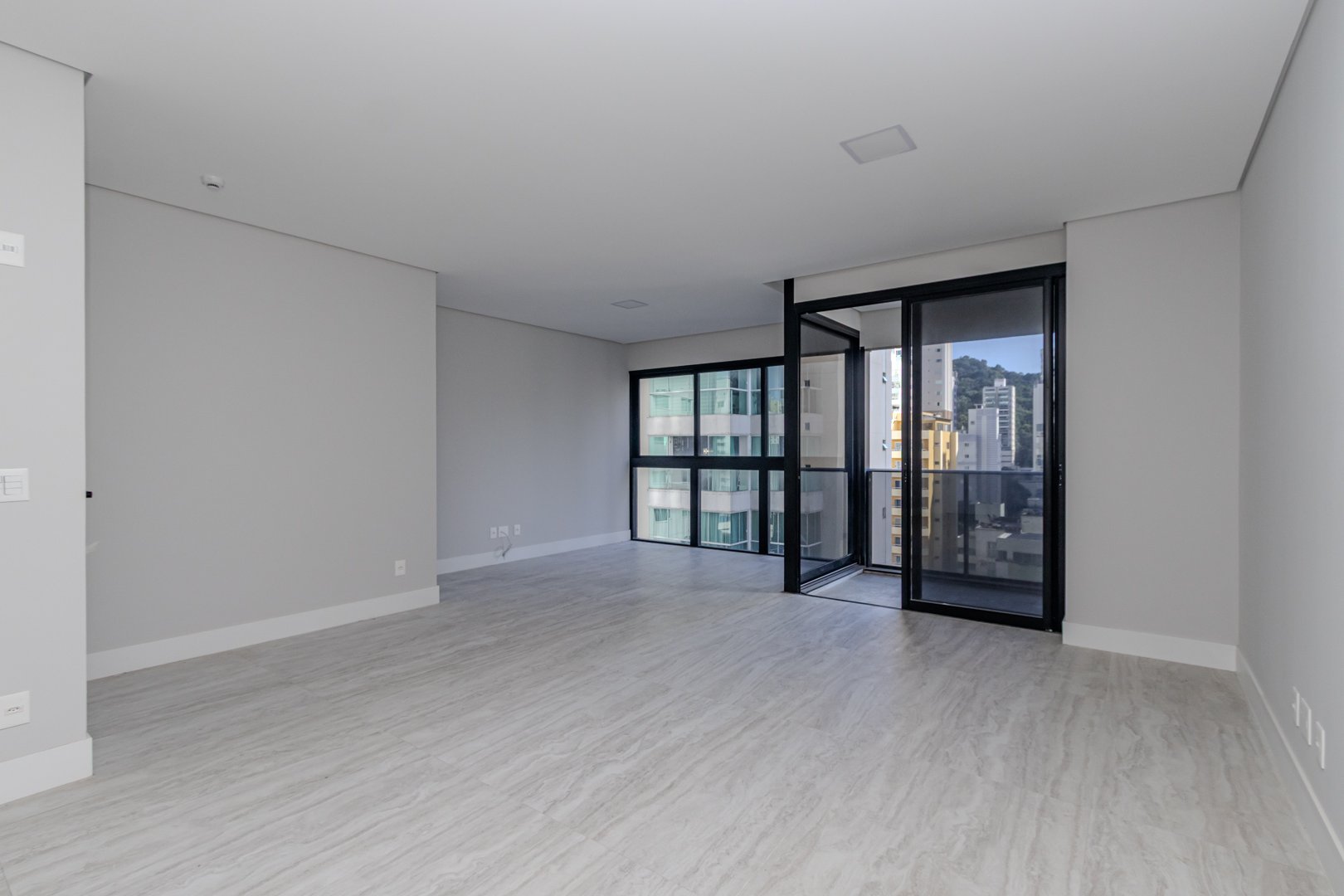 Apartamento no Edifício Riomaggiore Residenze à venda no Pioneiros em Balneário Camboriú