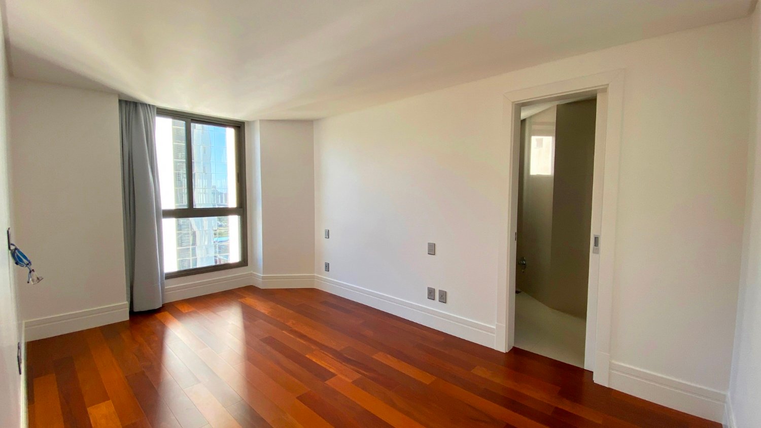 Apartamento no Edifício Pharos à venda no centro de Balneário Camboriú — foto 18
