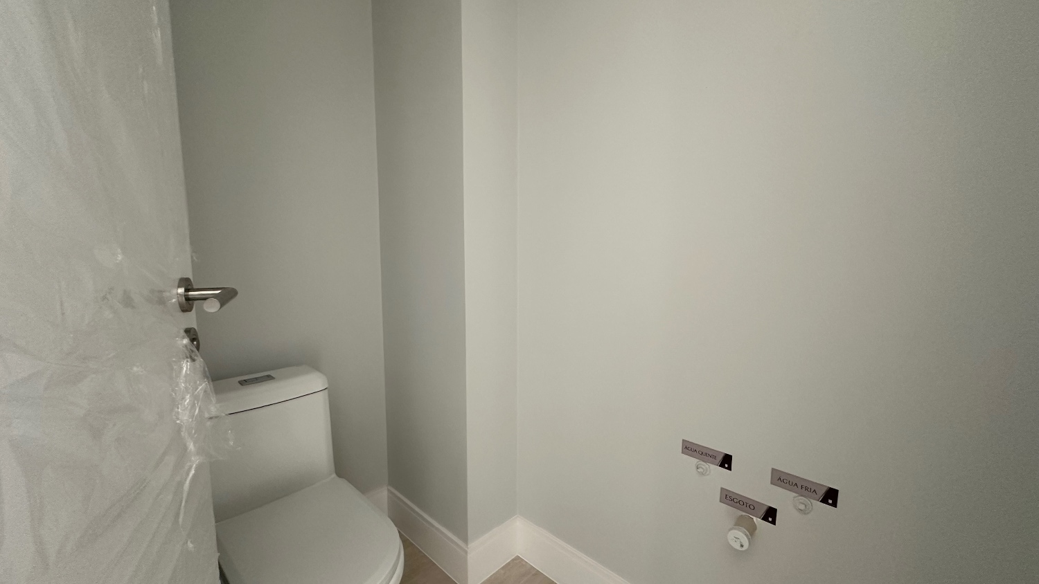 Apartamento no Edifício Hannover Residence à venda na Barra Sul em Balneário Camboriú — foto 8