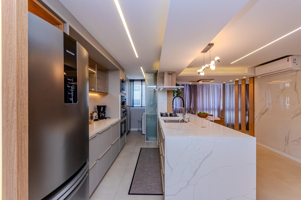 Apartamento Frente Mar no Edifício Saint Tropez à venda na Barra Sul em Balneário Camboriú — foto 4