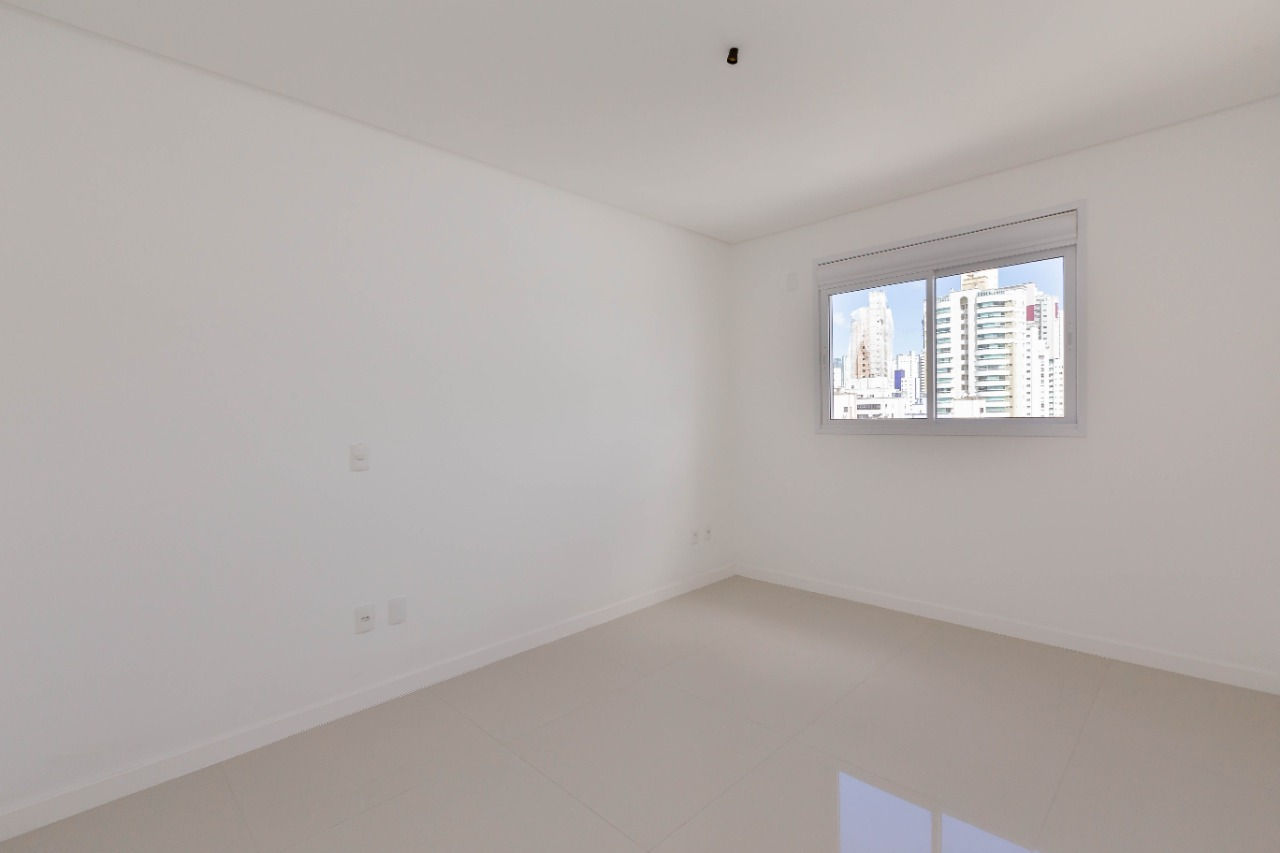 Apartamento no Edifício Villa Castelli à venda no Centro de Balneário Camboriú — foto 13
