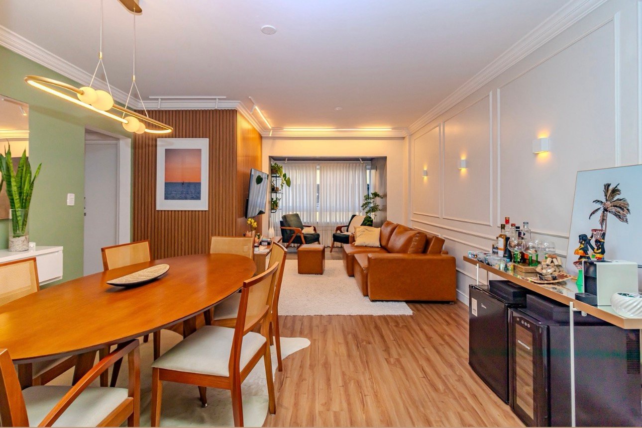 Apartamento Mobiliado no Edifício Vale do Reno à venda no centro de Balneário Camboriú