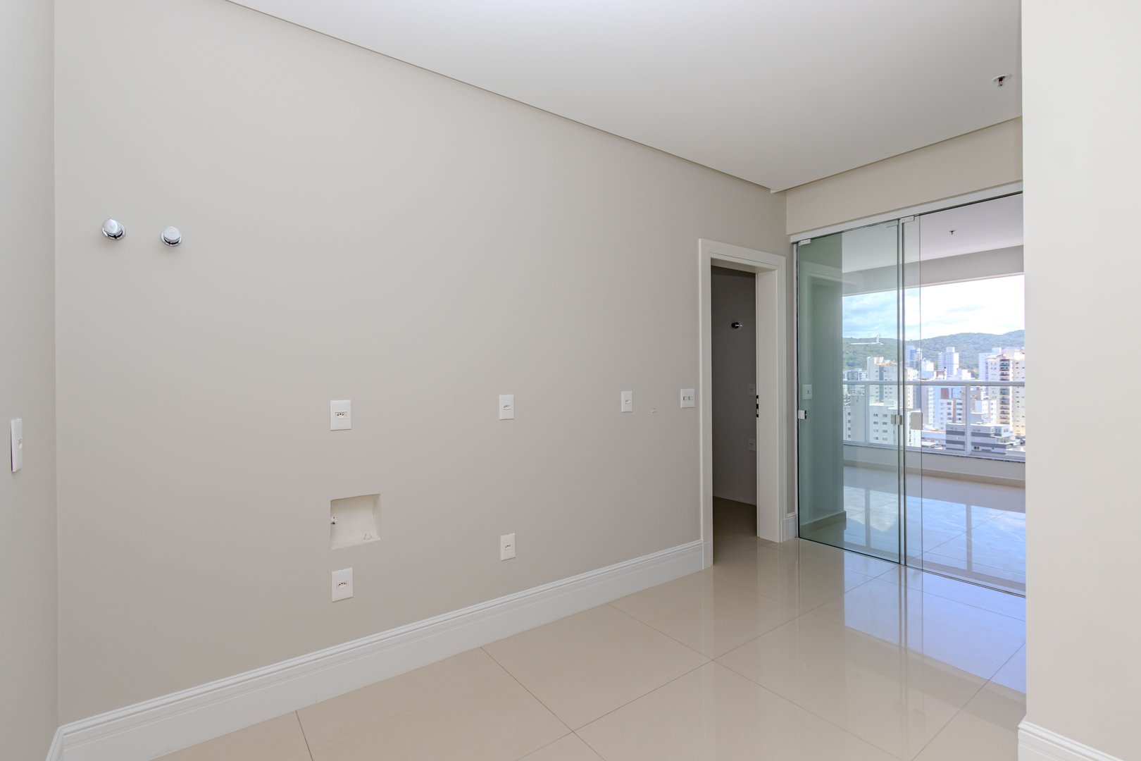 Apartamento Vista Mar no Edifício La Belle Tour Residence à venda no centro de Balneário Camboriú — foto 8