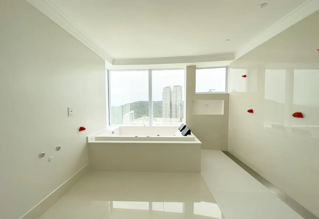 Apartamento Frente Mar no Edifício One Tower à venda no centro de Balneário Camboriú — foto 9