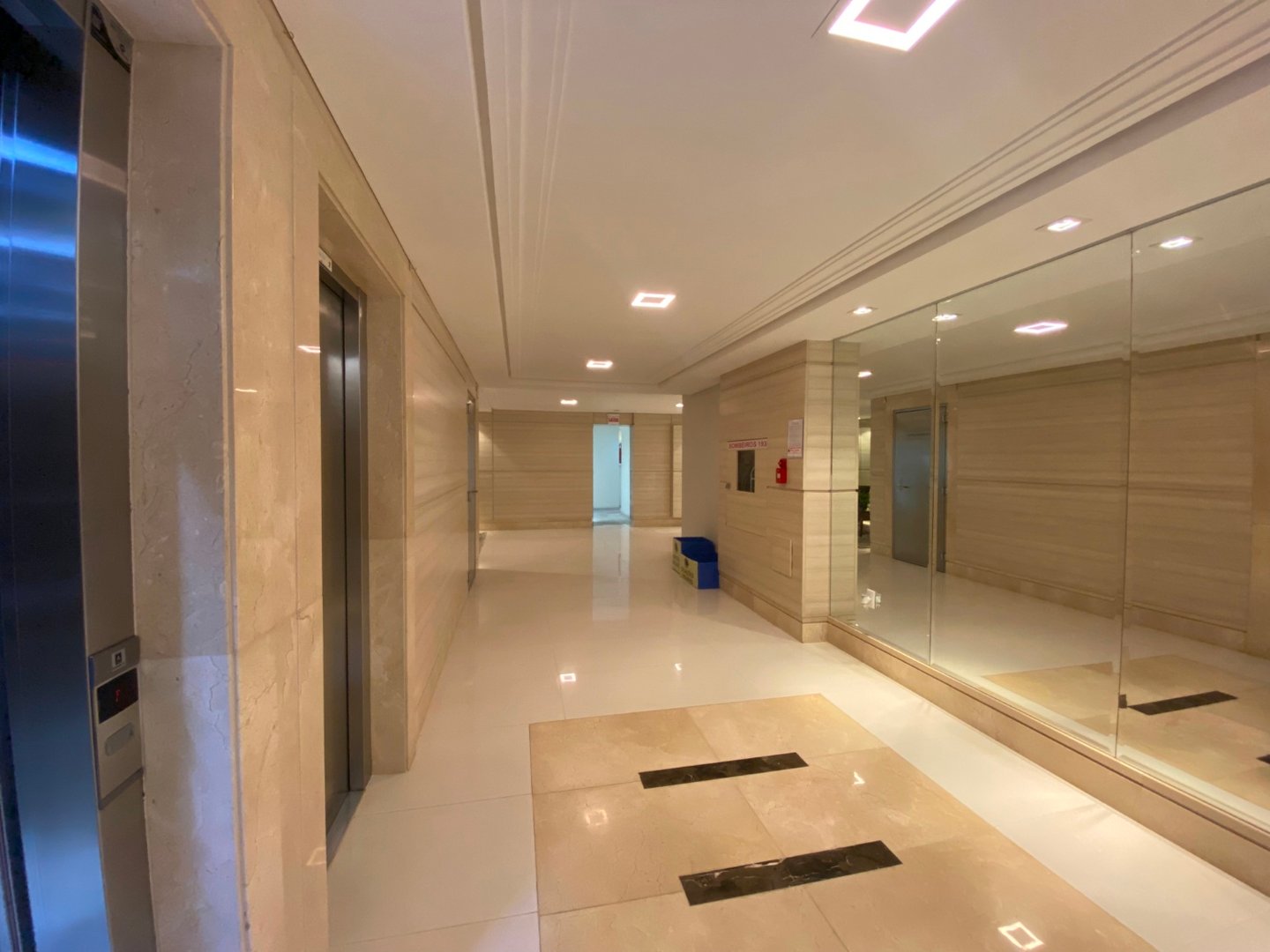 Apartamento no Edifício Torre de Lyon à venda em Balneário Camboriú — foto 18
