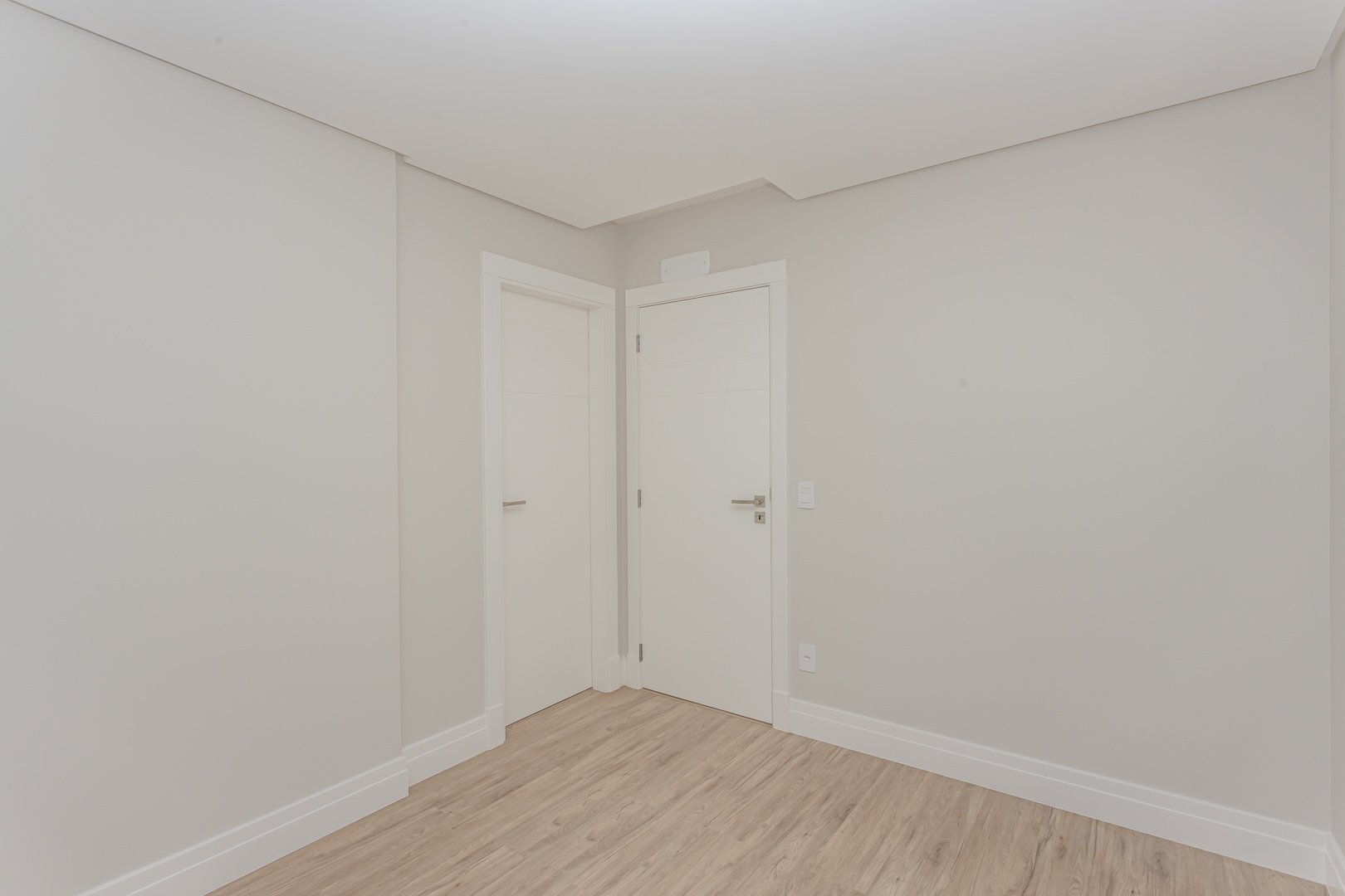 Apartamento no Edifício Eleganza Tower à venda no centro de Balneário Camboriú — foto 17