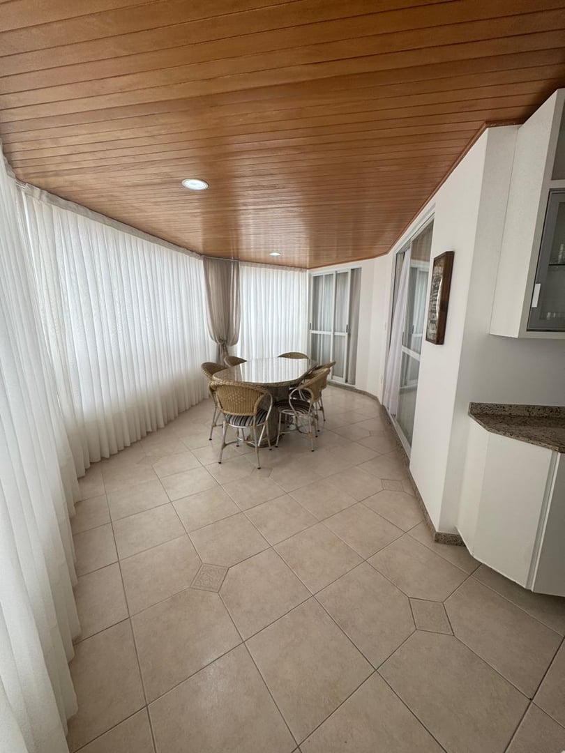 Apartamento no Edifício Coliseum Residence à venda no centro em Balneário Camboriú — foto 4