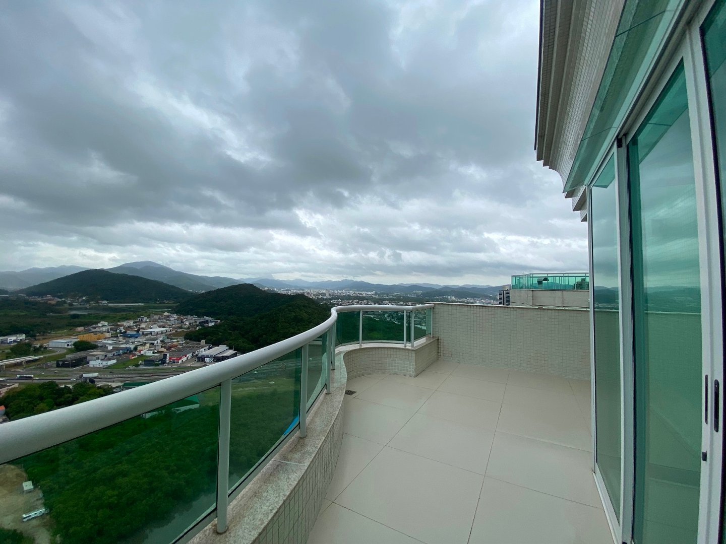 Cobertura no Edifício Renaissance à venda na Barra Sul em Balneário Camboriú — foto 28
