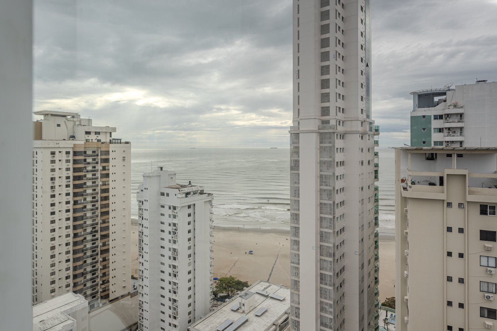 Apartamento no Edifício Eleganza Tower à venda no centro de Balneário Camboriú — foto 6