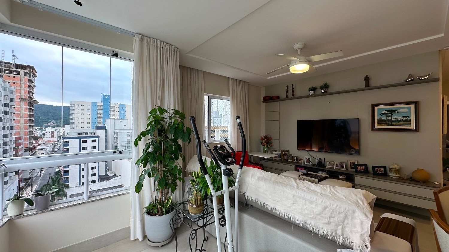 Apartamento na Edifício Farol Ilha da Paz à venda no centro de Balneário Camboriú — foto 5