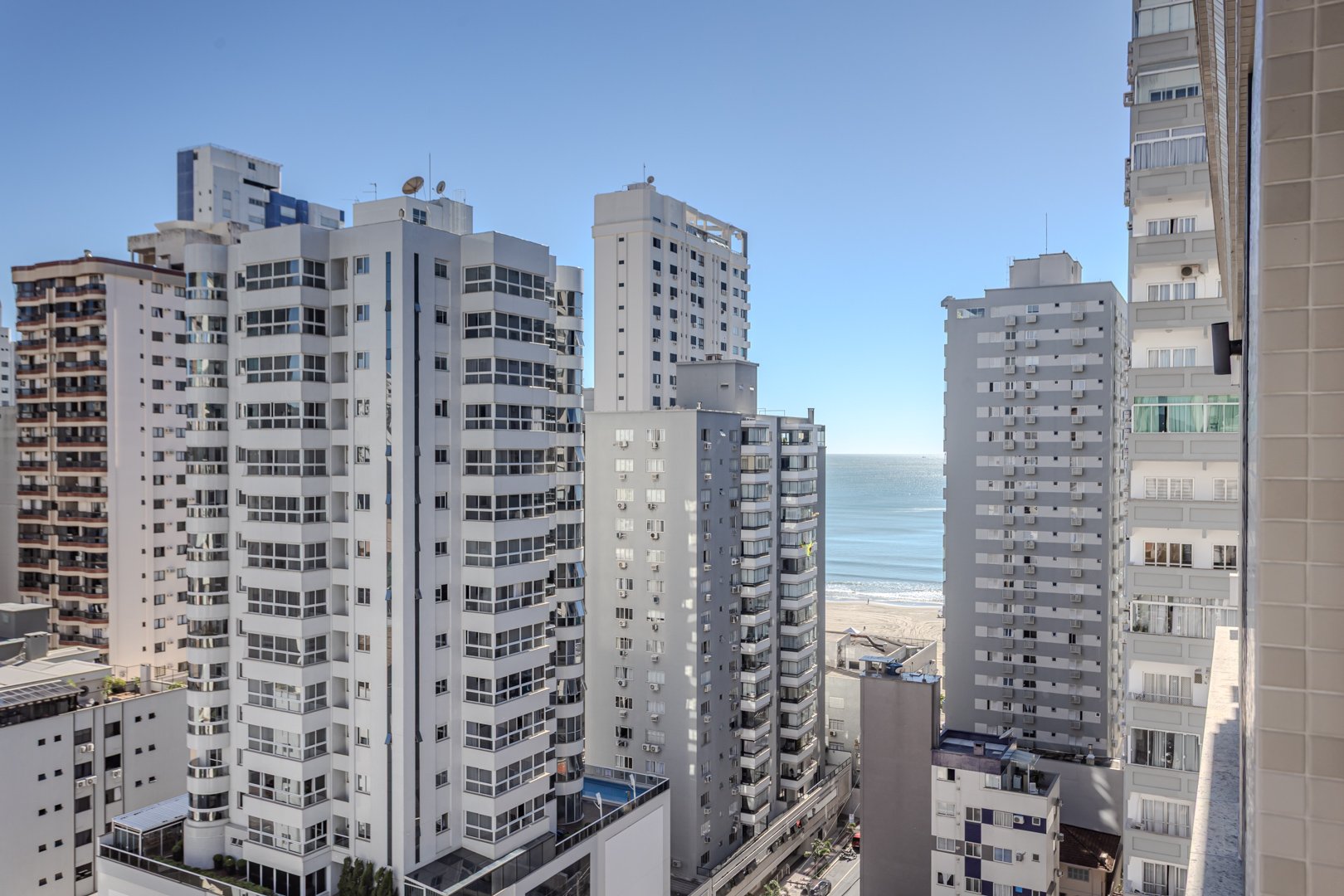 Apartamento Vista Mar no Edifício Parigi à venda no centro de Balneário Camboriú — foto 21