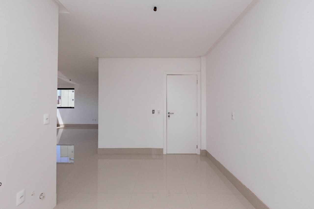 Apartamento no Edifício Villa Castelli à venda no Centro de Balneário Camboriú — foto 11