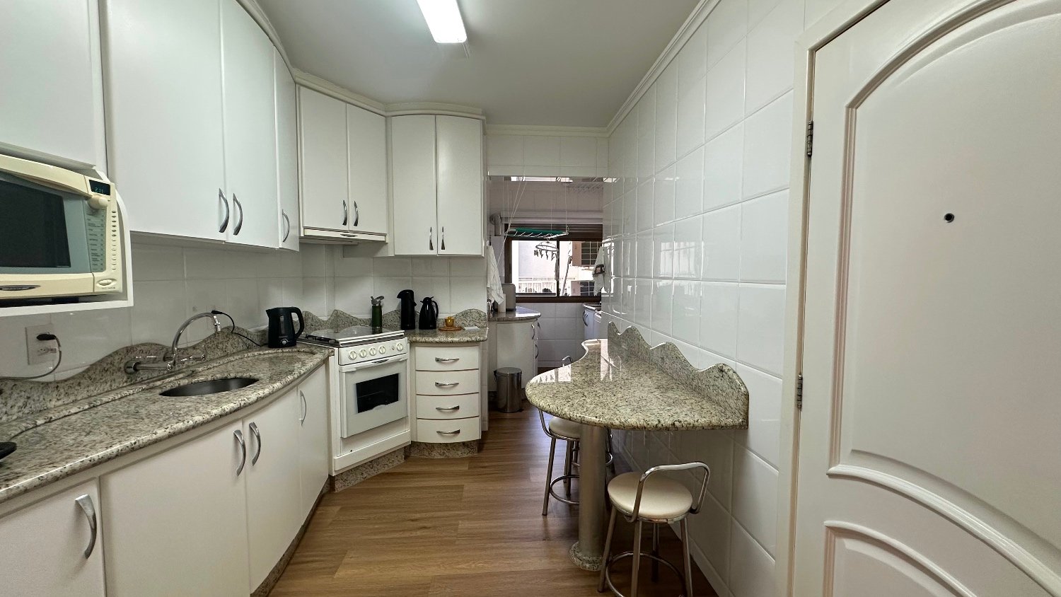Apartamento no Edifício Monte Olympos à venda no centro de Balneário Camboriú — foto 11