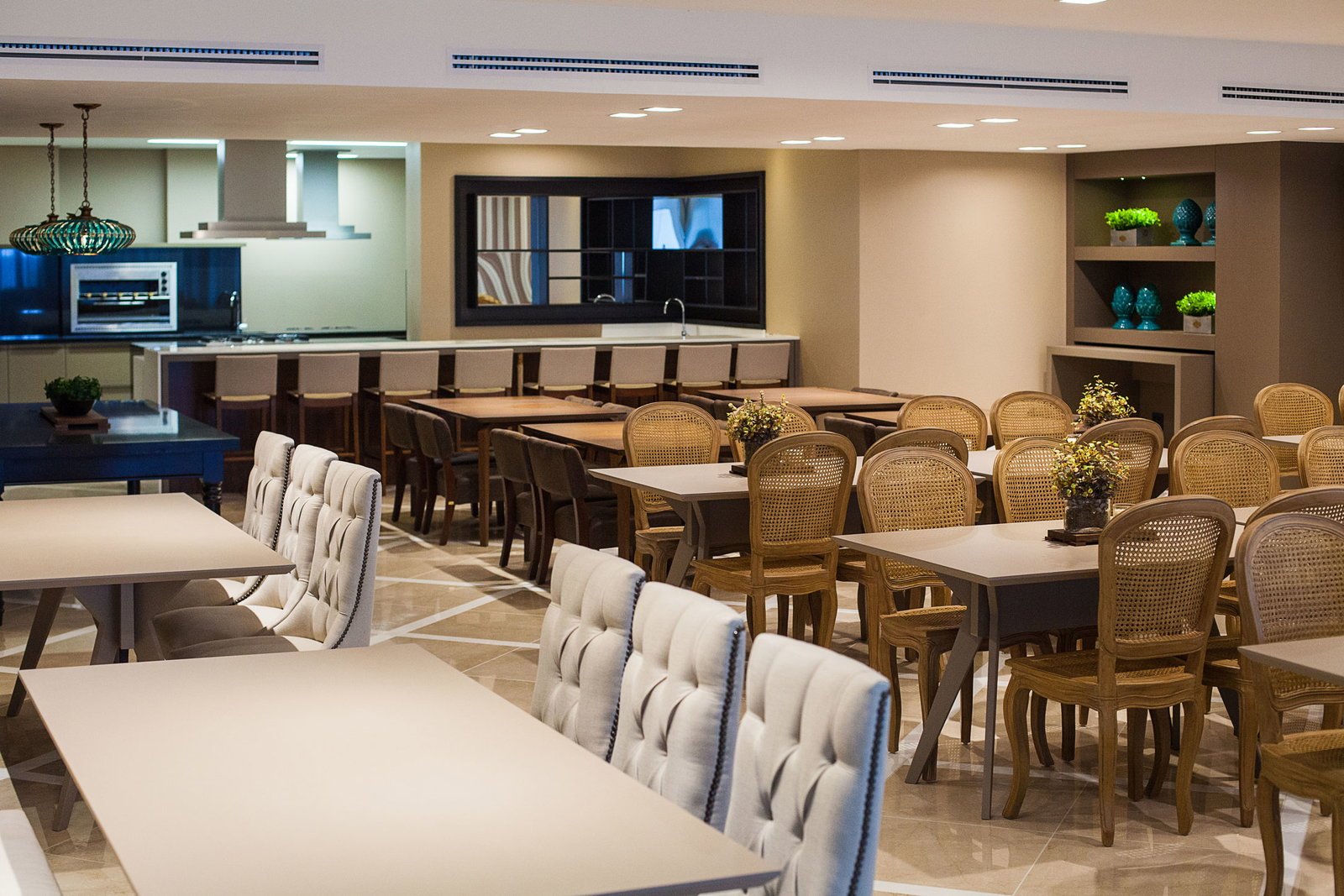 Apartamento no Edifício Ibiza Towers no Centro de Balneário Camboriú — foto 8