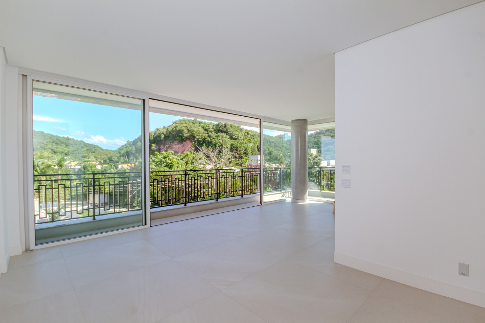 Apartamento à venda no Edifício Brava Aikon na Praia Brava de Itajaí