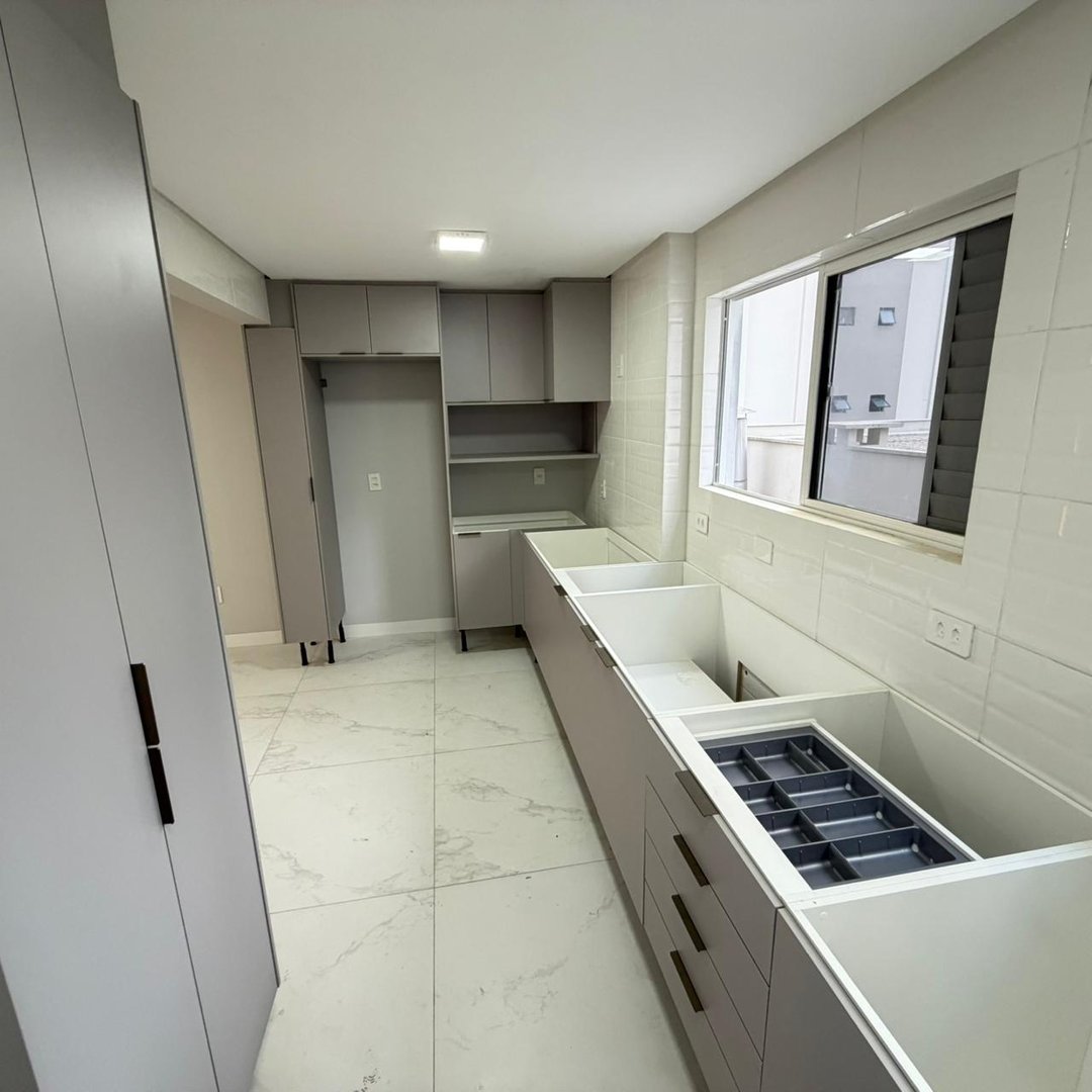Apartamento no Edifício Ana Capri à venda no centro de Balneário Camboriú — foto 5