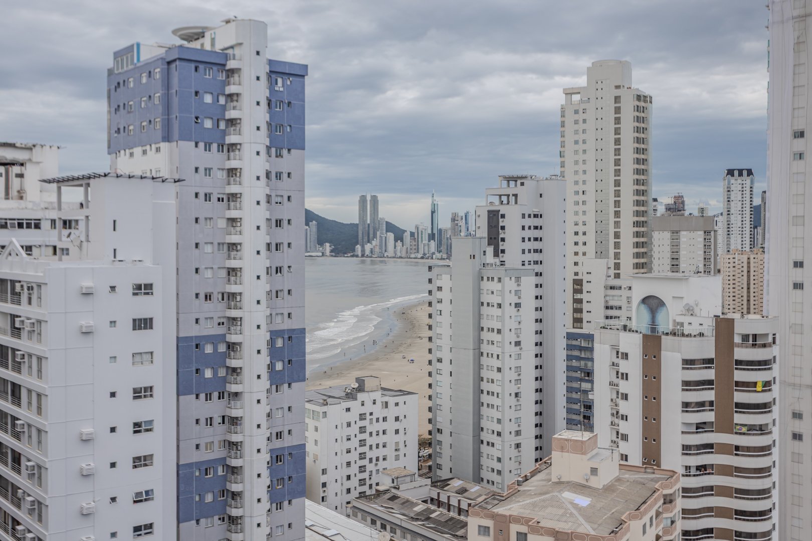 Apartamento no Edifício Eleganza Tower à venda no centro de Balneário Camboriú — foto 10