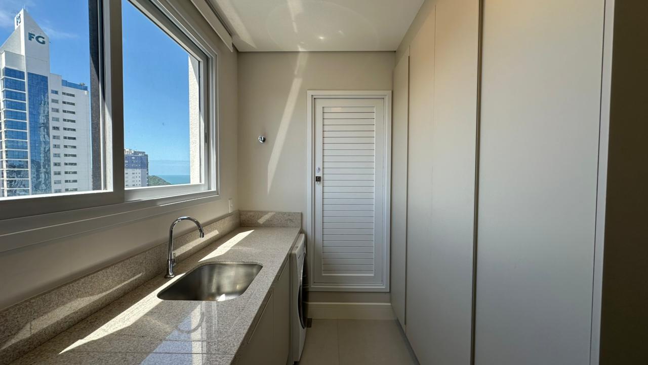 Apartamento vista mar no Edifício Cyano Mare à venda no centro de Balneário Camboriú — foto 13