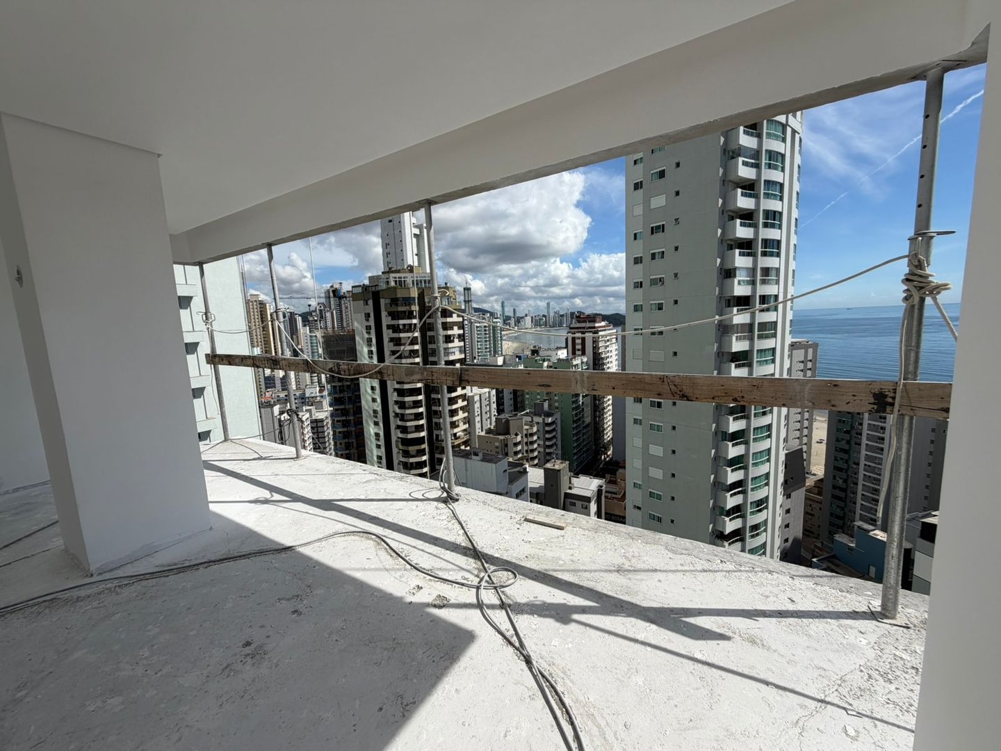 Apartamento Quadra Mar no Edifício Sparkling Wine Residence à venda no centro de Balneário Camboriú — foto 4