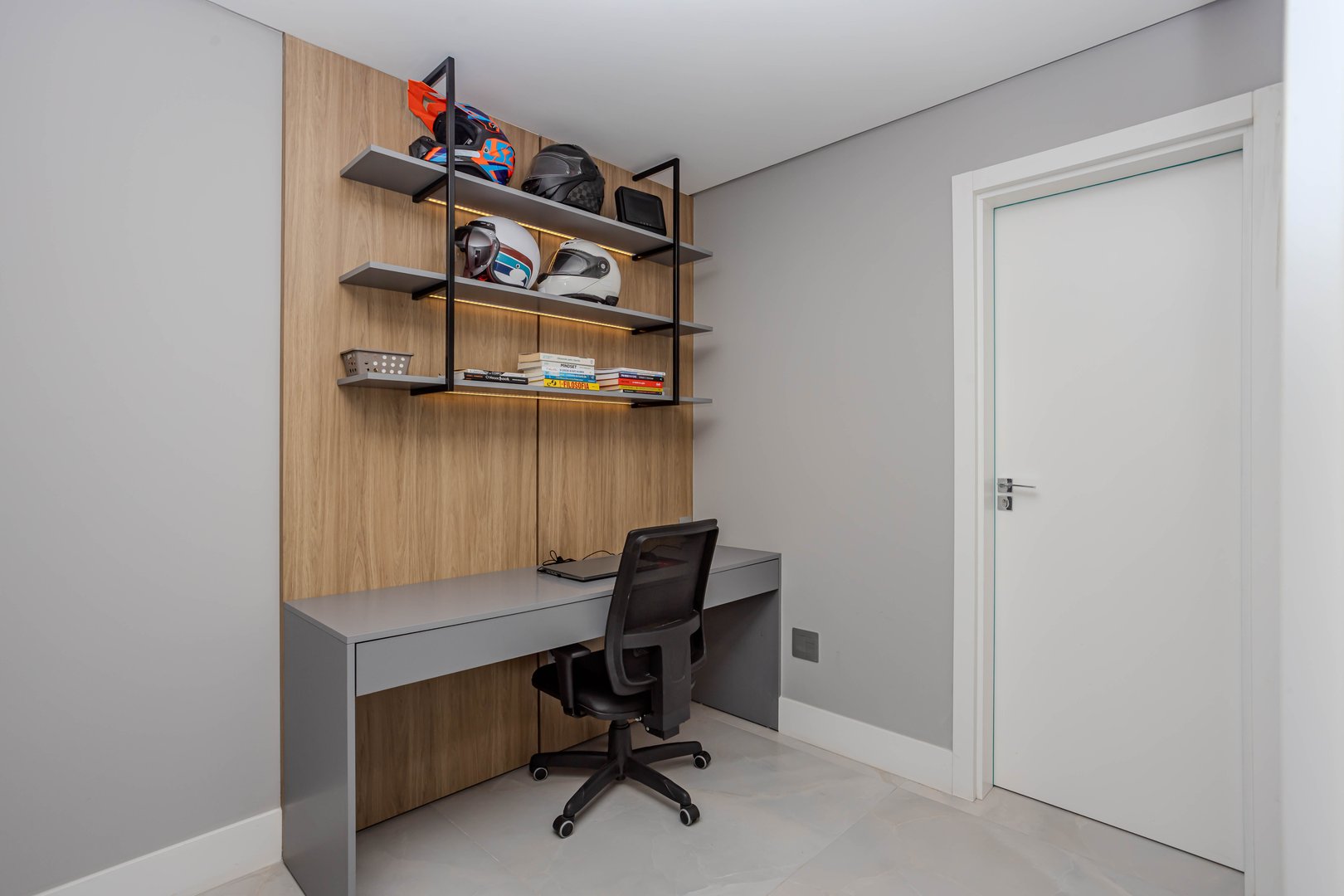 Apartamento Mobiliado no Edifício Maria Valentina à venda no centro de Balneário Camboriú — foto 12