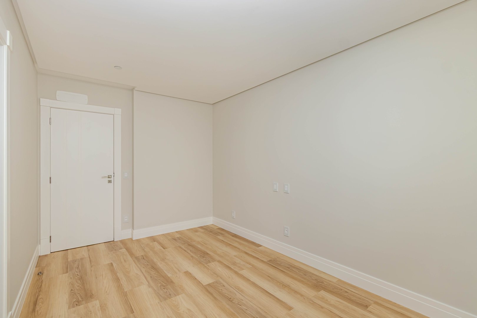 Apartamento Frente Mar no Edifício One Tower à venda no centro de Balneário Camboriú — foto 10