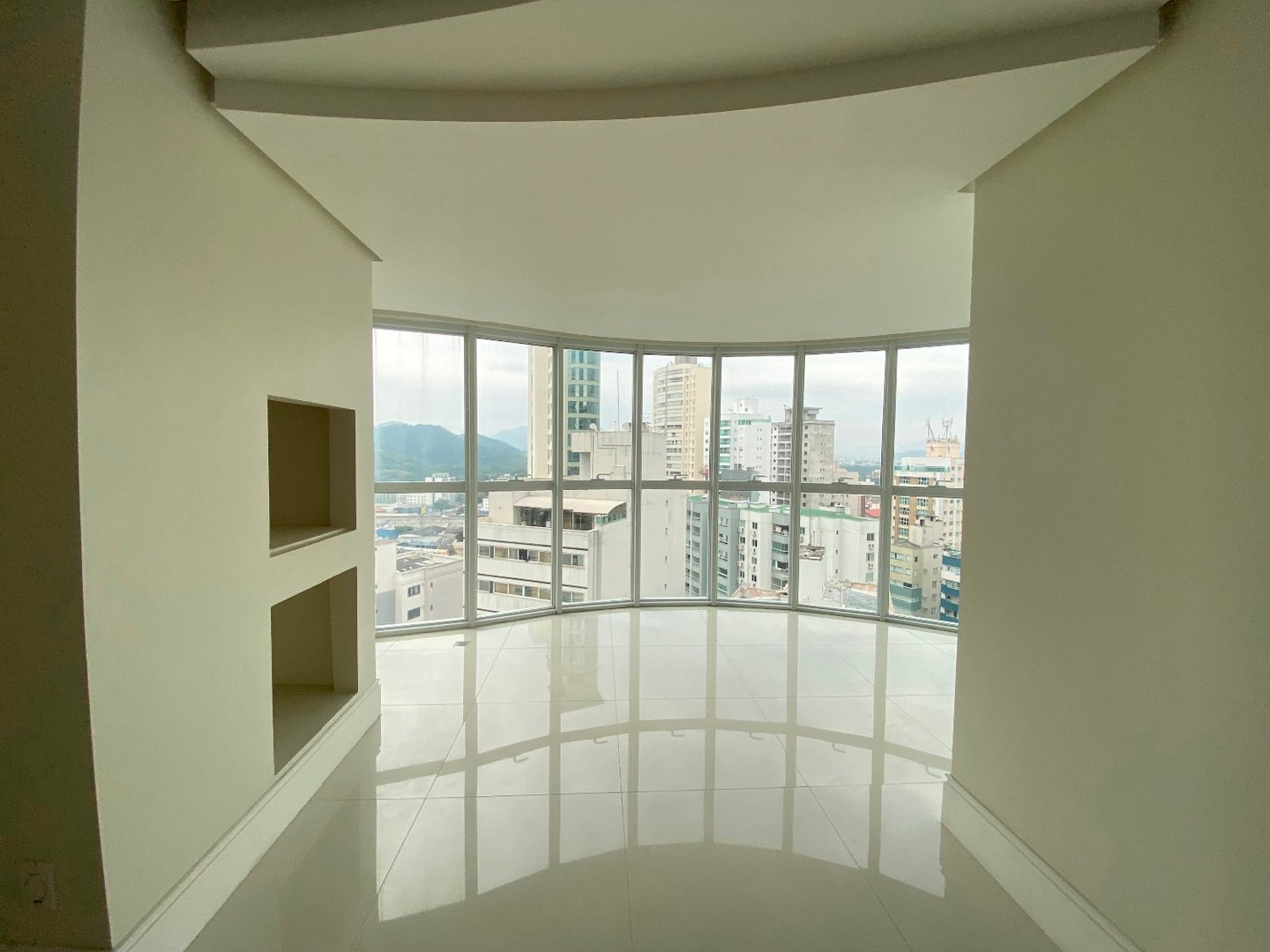 Apartamento no Edifício Le Majestic à venda no centro de Balneário Camboriú — foto 3