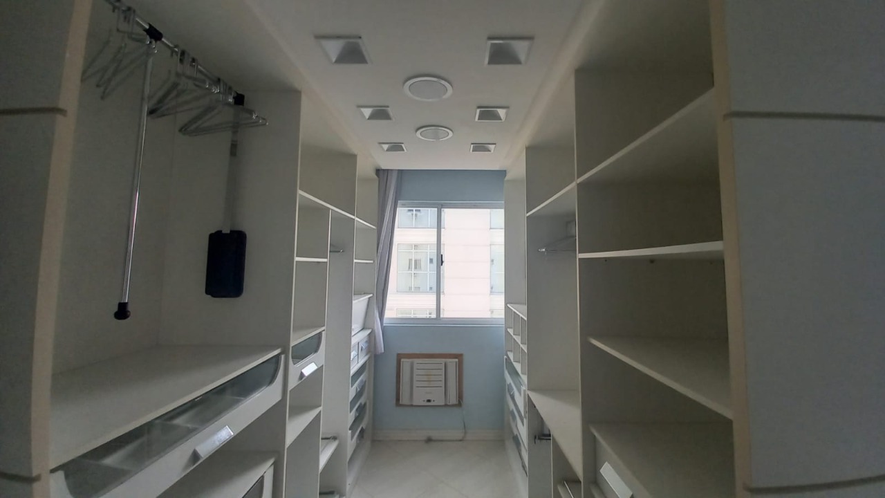 Apartamento Frente Mar no Edifício Marquês de Olinda à venda em Balneário Camboriú — foto 16