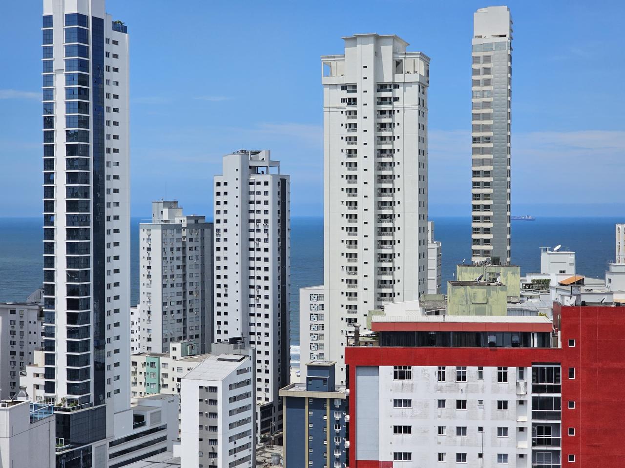 Apartamento Mobiliado no Edifício Portinax Residence à venda no centro de Balneário Camboriú — foto 4