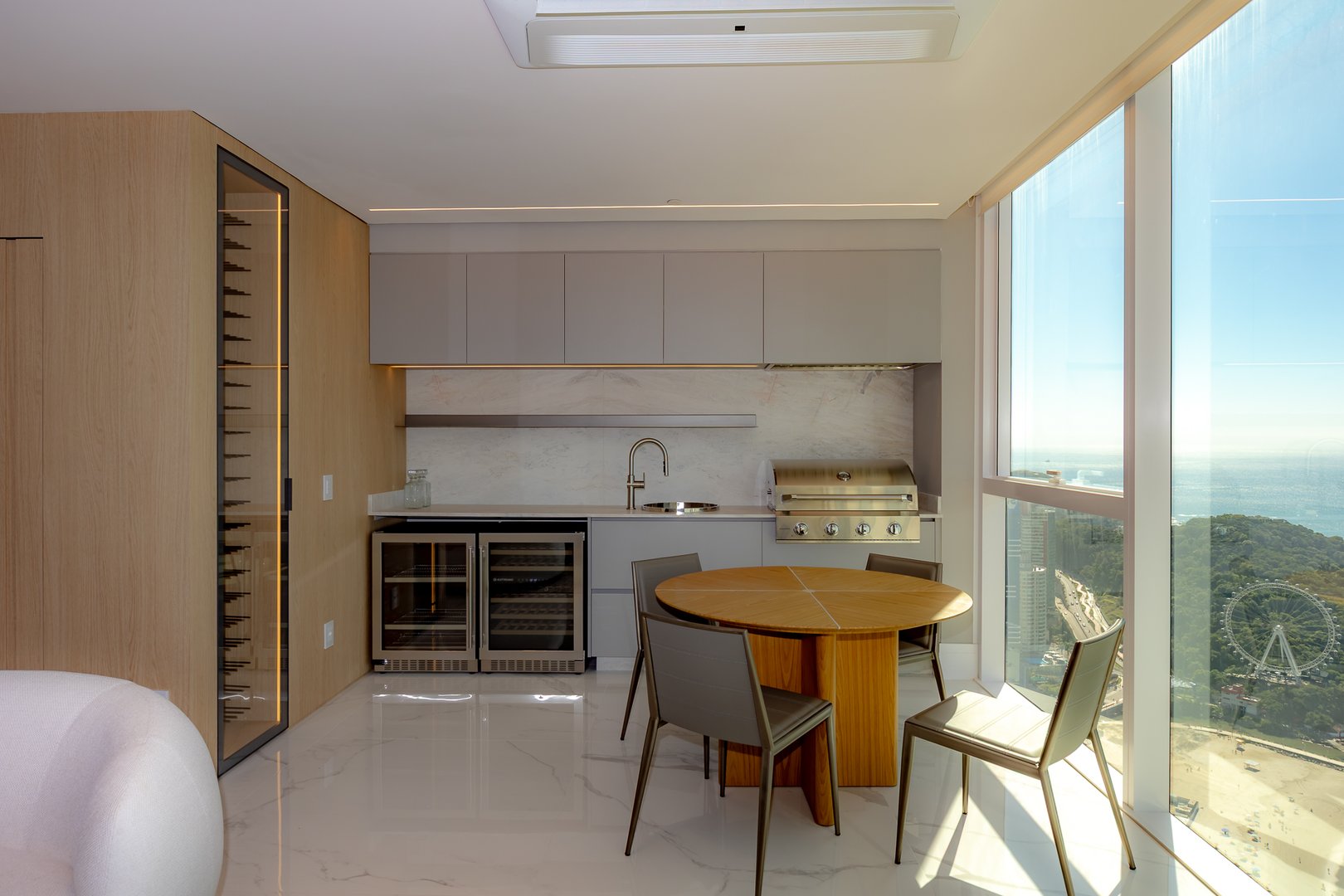 Apartamento Frente Mar no Edifício Boreal Tower à venda no centro de Balneário Camboriú — foto 8