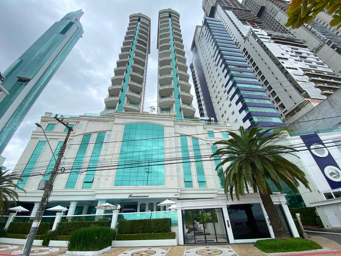 Apartamento no Edifício Renaissance à venda no centro de Balneário Camboriú — foto 39