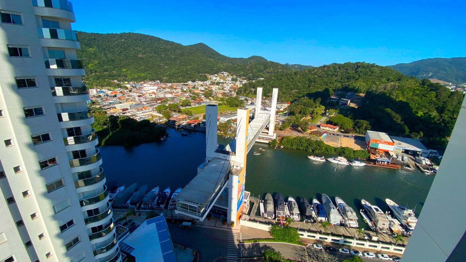 Apartamento no Edifício Pharos à venda no centro de Balneário Camboriú — foto 28