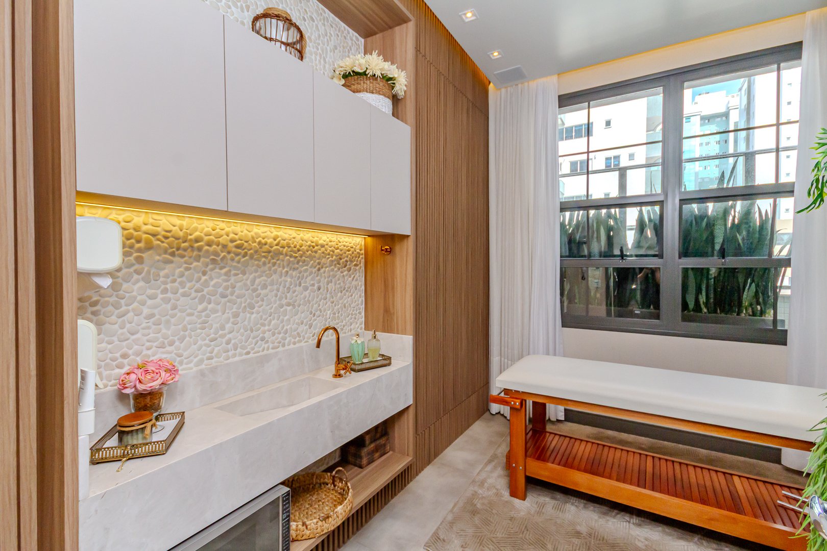 Apartamento no Edifício Windsor Village à venda no centro de Balneário Camboriú — foto 26
