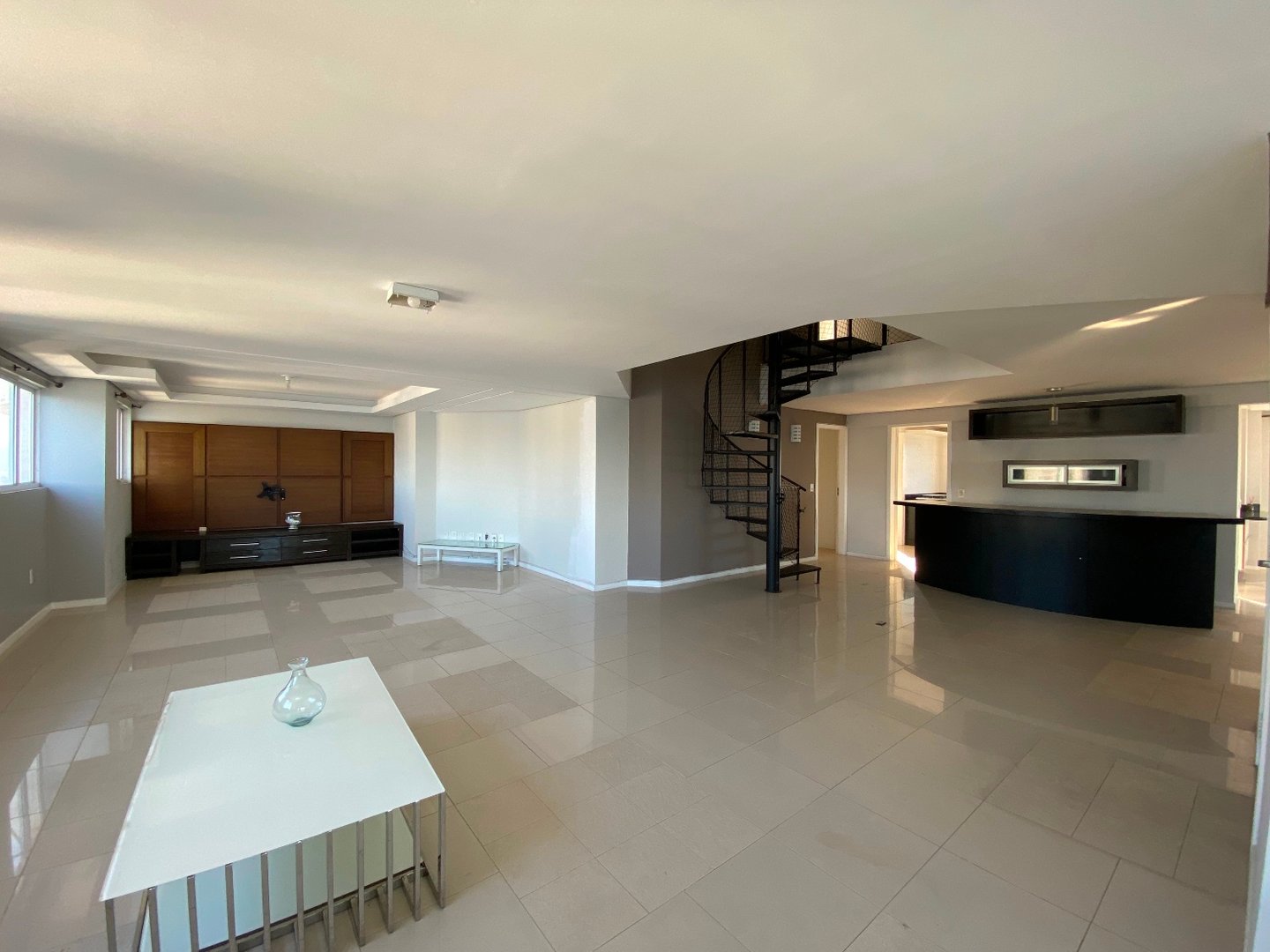 Cobertura Triplex no Edifício Marquês de Olinda à venda no centro de Balneário Camboriú — foto 4