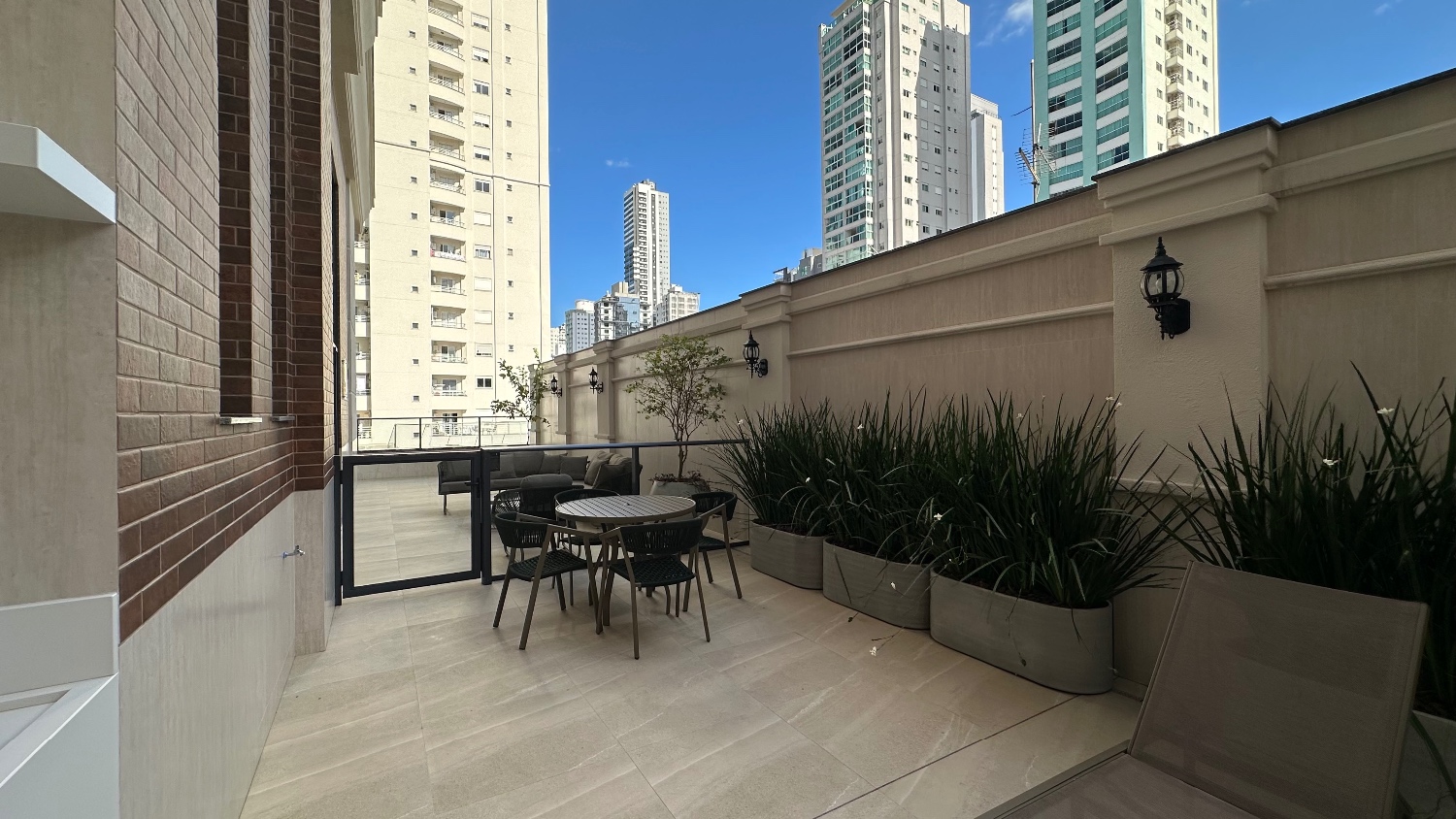 Apartamento no Edifício Hannover Residence à venda na Barra Sul em Balneário Camboriú — foto 27