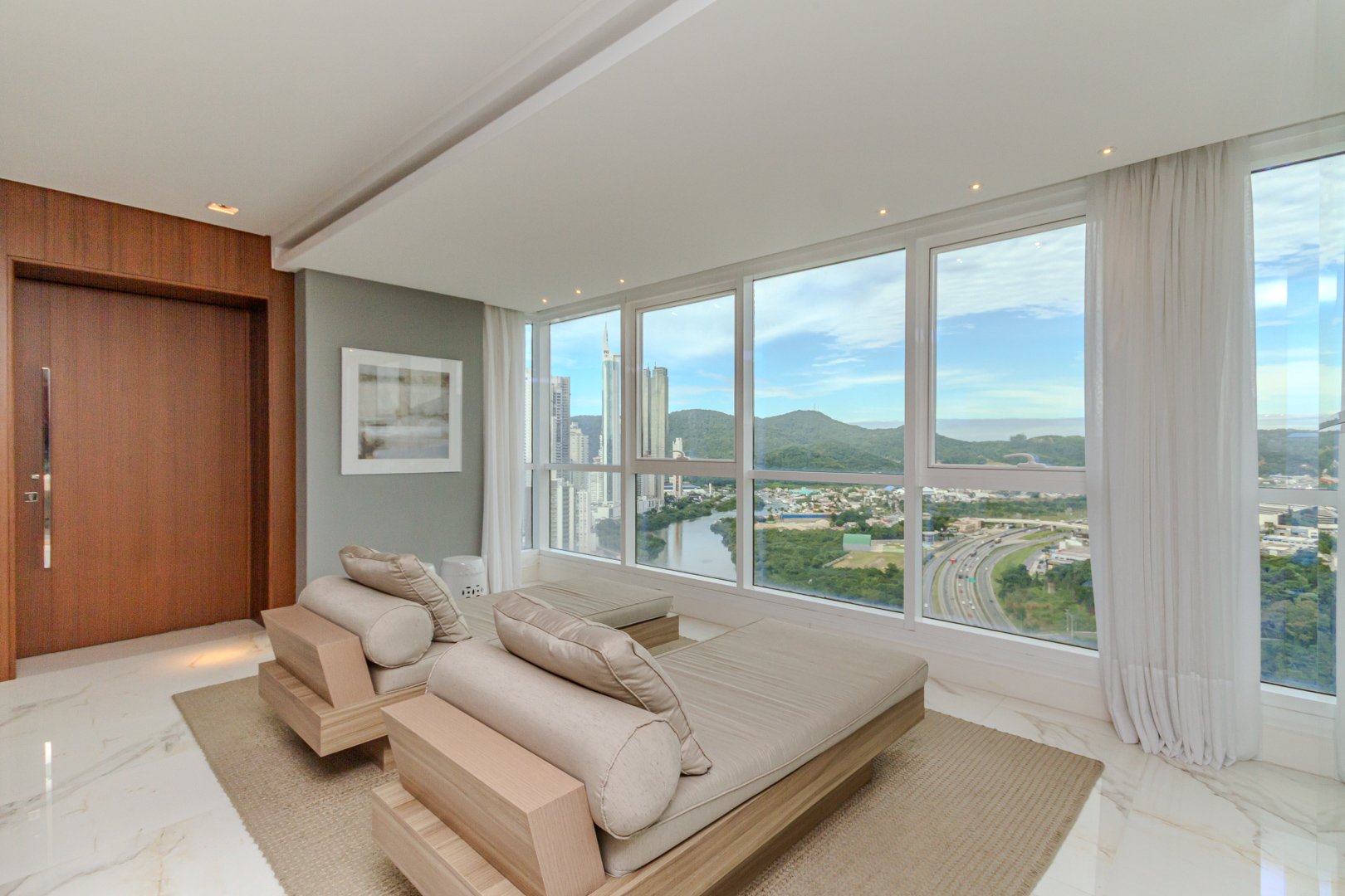 Apartamento no Edifício Marina Beach Tower à venda em Barra Sul, Balneário Camboriú — foto 4