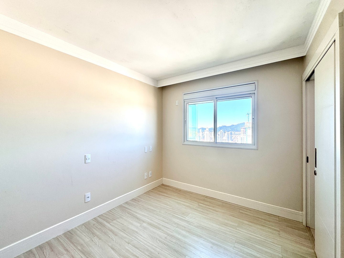 Apartamento no Edifício Alameda Jardins à venda no centro de Balneário Camboriú — foto 34
