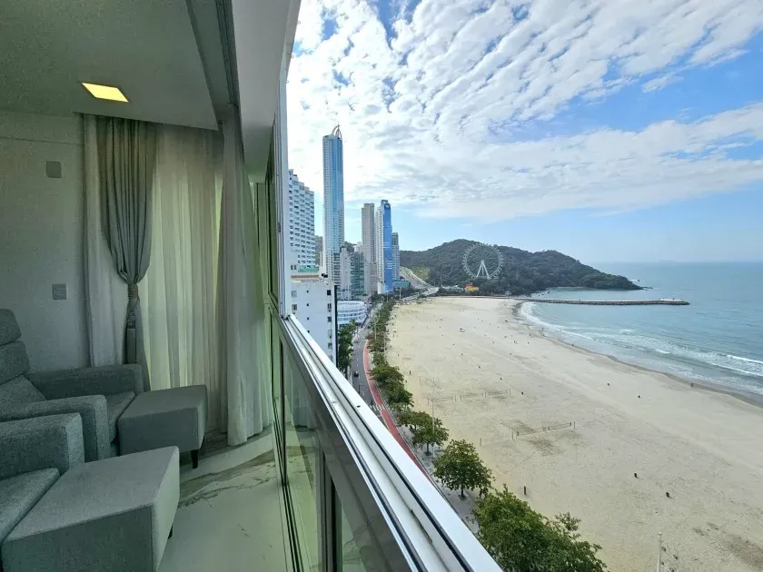 Apartamento Frente Mar no Edifício Saveiro à venda no centro de Balneário Camboriú — foto 7