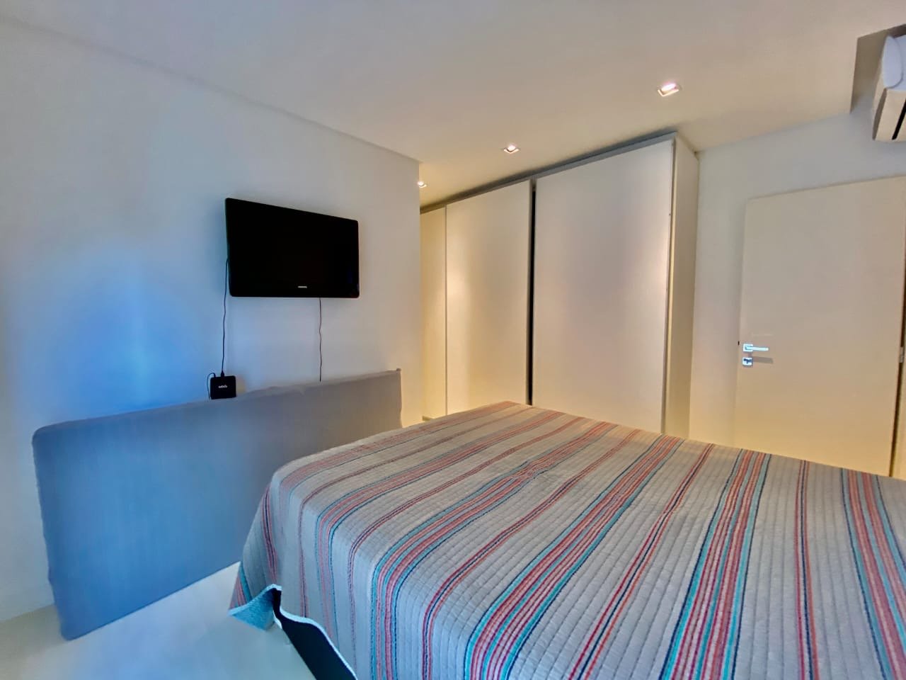 Apartamento Quadra Mar no Edifício Doha à venda na Praia Brava — foto 11