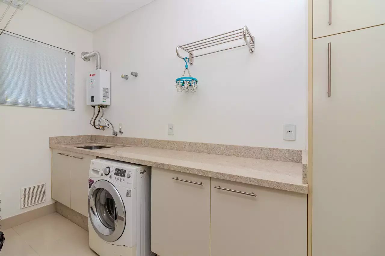 Apartamento no Edifício Spazio Bianco à venda no centro de Balneário Camboriú — foto 10