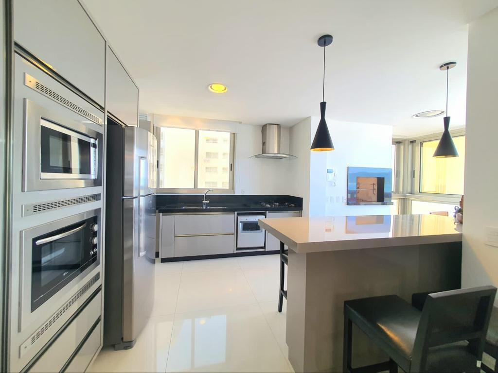 Apartamento no Edifício Don Alfonso à venda no centro de Balneário Camboriú — foto 8