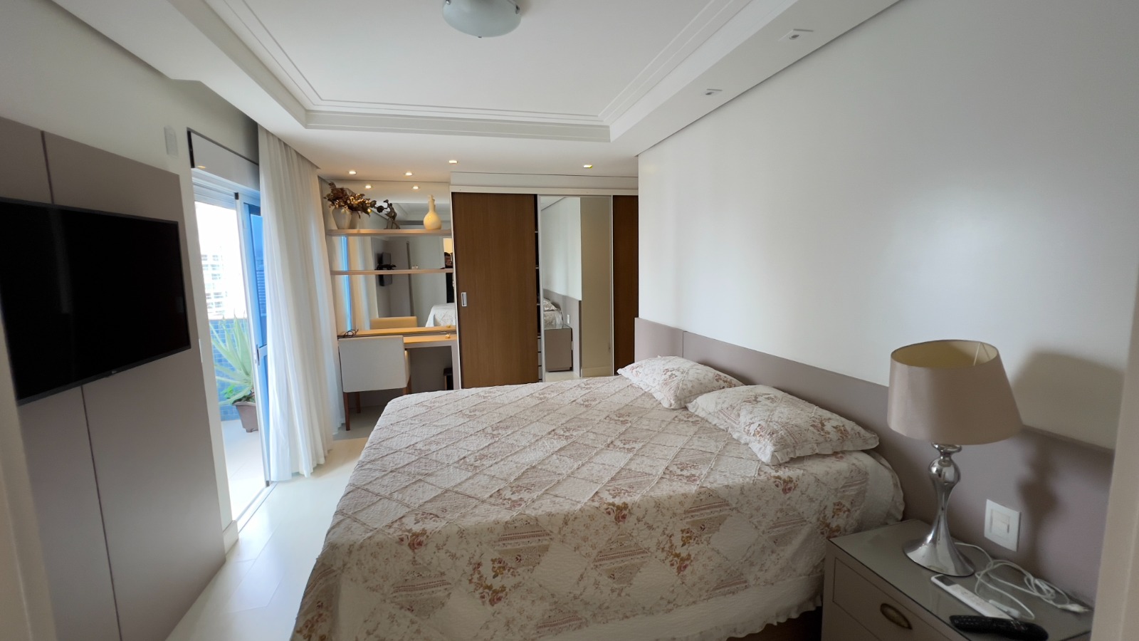 Apartamento Duplex no Edifício Vermont à venda no centro de Balneário Camboriú — foto 17