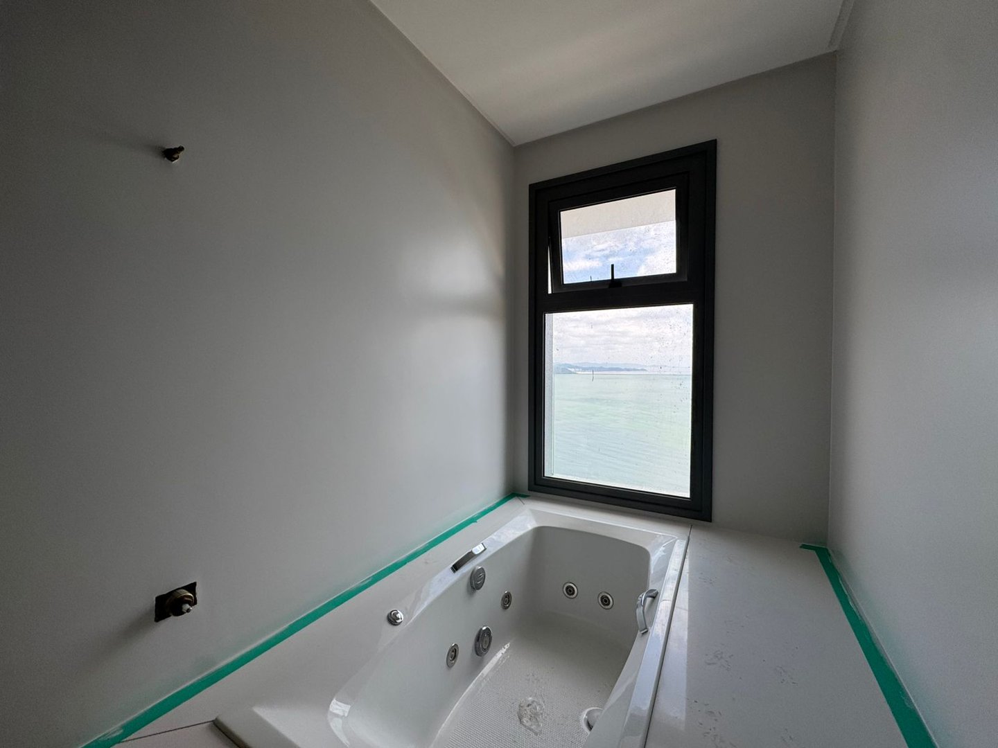 Apartamento de quadra mar no Edifício Tonino Lamborghini à venda em Barra Sul, Balneário Camboriú — foto 10