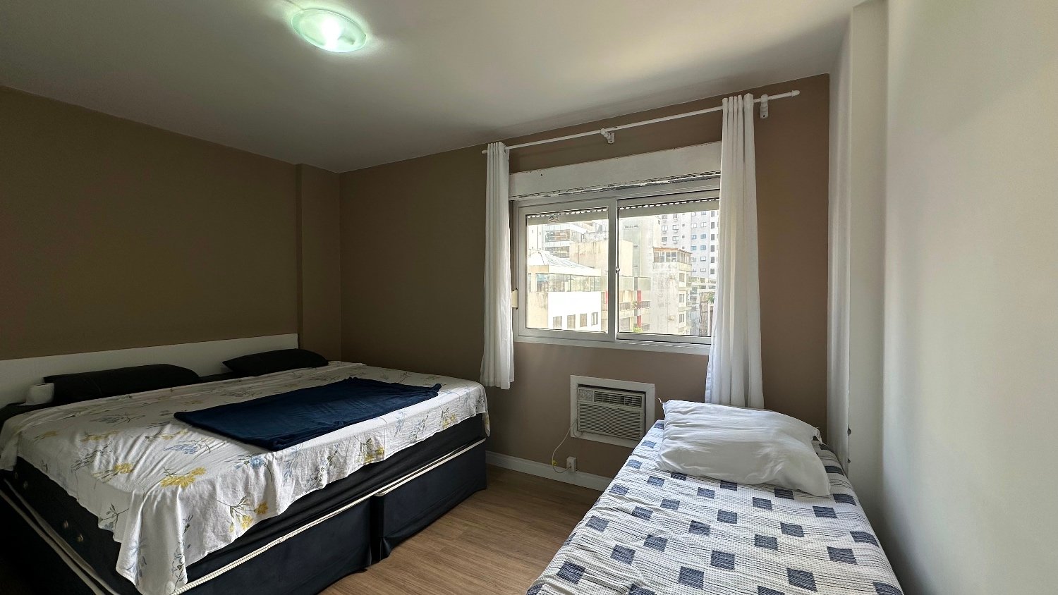 Apartamento no Edifício Vitória Régia à venda no centro em Balneário Camboriú — foto 7