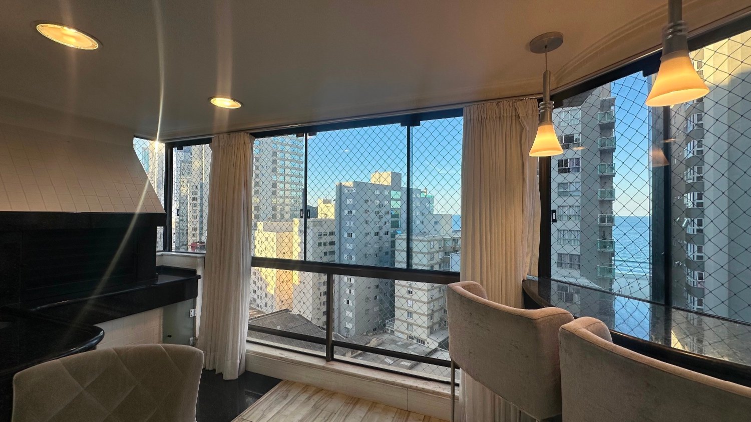 Apartamento no Edifício Atlântico Shopping à venda no centro de Balneário Camboriú — foto 8