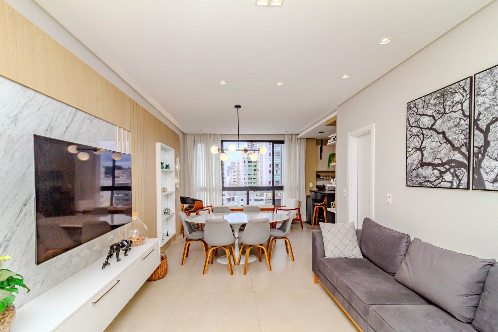 Apartamento no Edifício Kirra Residence à venda no centro de Balneário Camboriú